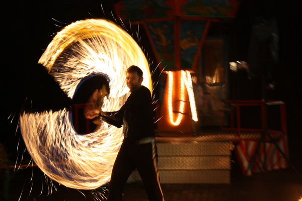 Motley Glow Feuerseile